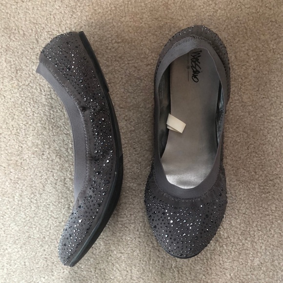 Size 10 Mossimo Dark Gray/Taupe Rhinestone Flats - Picture 2 of 4